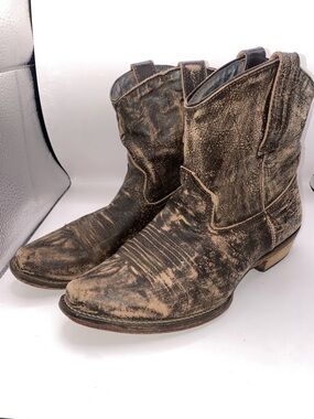 Roper Women’s Dusty Distressed Snip Toe Casual Boots
